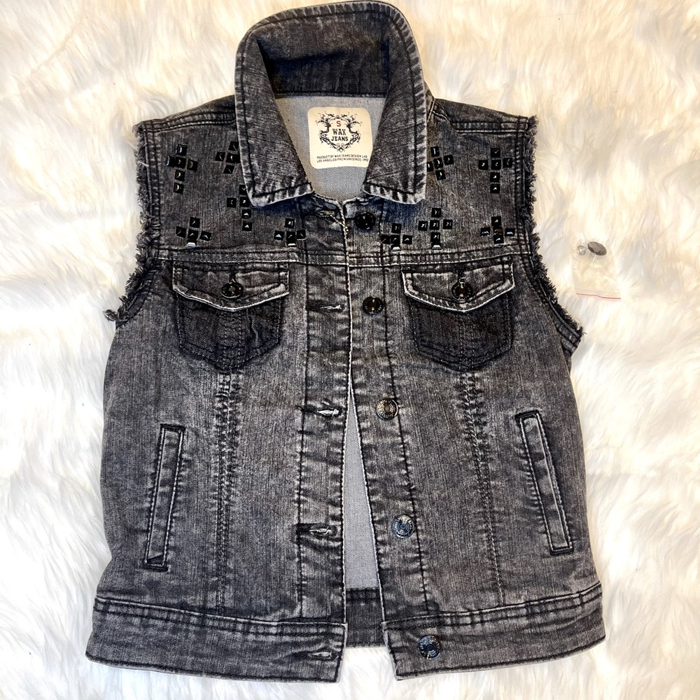 Brand New Denim Studded Women’s Vest🤩😍💣🔥